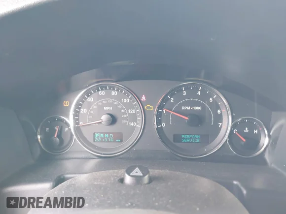 ✅ 2006 Jeep Commander • VIN: 1J8HH48N96C212656 • Lot: 44966172. Wystawiony na IAAI z przebiegiem 221 376 mil. Bezpłatny archiwum sprzedaży aukcyjnych z USA i szczegółowy raport historii pojazdu na DreamBid. Zdjęcie 7.