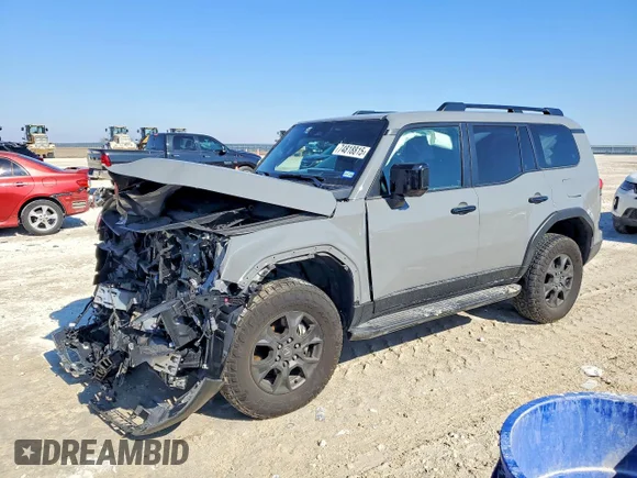 ✅ 2024 Lexus GX 550 Premium • VIN: JTJTBCDX3R5012303 • Lot: 74818815. Wystawiony na Copart z przebiegiem 11 489 mil. Bezpłatny archiwum sprzedaży aukcyjnych z USA i szczegółowy raport historii pojazdu na DreamBid. Zdjęcie 1.