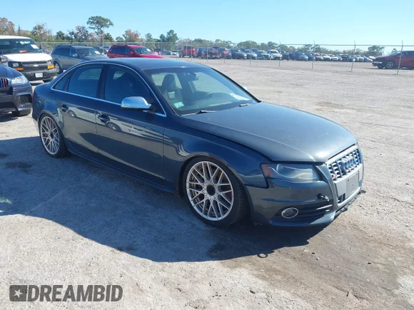 ✅ 2010 Audi S4 Premium Plus • VIN: WAUDGAFL6AA149333 • Лот: 44172708. Опубліковано раніше на IAAI з пробігом 169 924 миль. Безкоштовний доступ до архіву аукціонних продажів зі США та докладний звіт про історію автомобіля на DreamBid. Зображення 1.