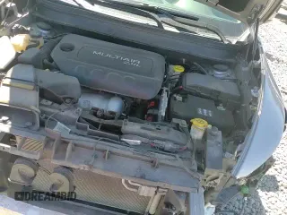 ✅ 2018 Jeep Cherokee Latitude • VIN: 1C4PJMCB4JD543393 • Lot: 57503015. Wystawiony na Copart z przebiegiem 106 435 mil. Bezpłatny archiwum sprzedaży aukcyjnych z USA i szczegółowy raport historii pojazdu na DreamBid. Zdjęcie 14.