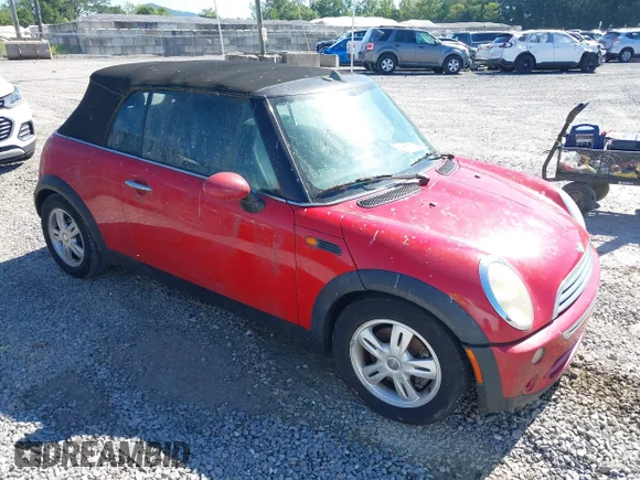 ✅ 2005 MINI Convertible • VIN: WMWRF33515TG12888 • Lot: 43062408. Wystawiony na IAAI z przebiegiem 119 534 mil. Bezpłatny archiwum sprzedaży aukcyjnych z USA i szczegółowy raport historii pojazdu na DreamBid. Zdjęcie 1.