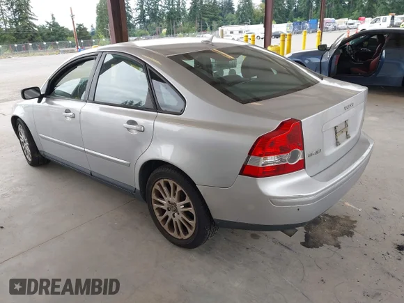 ✅ 2004 Volvo S40 • VIN: YV1MS682442019496 • Лот: 42697912. Опубліковано раніше на IAAI з пробігом 123 146 миль. Безкоштовний доступ до архіву аукціонних продажів зі США та докладний звіт про історію автомобіля на DreamBid. Зображення 3.