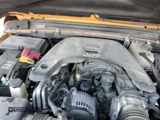 ✅ 2021 Jeep Gladiator Mojave • VIN: 1C6JJTEG2ML543516 • Lot: 91667495. Listed on Copart with 102,252 mi. Free auction sales archive from the USA and detailed vehicle history report at DreamBid. Image 14.