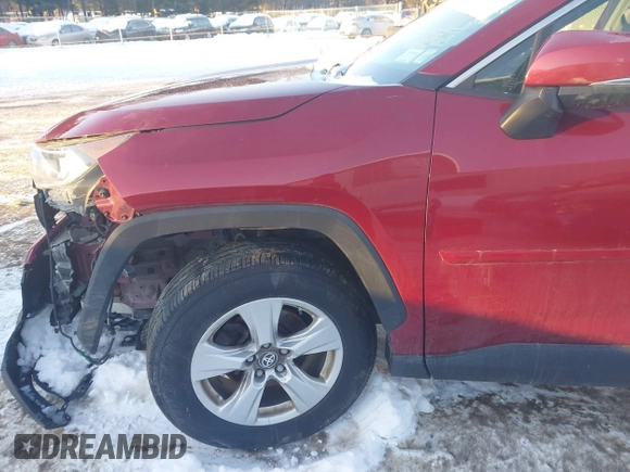 ✅ 2019 Toyota RAV4 XLE • VIN: JTMP1RFV4KD039981 • Lot: 44290073. Wystawiony na IAAI z przebiegiem 106 234 mil. Bezpłatny archiwum sprzedaży aukcyjnych z USA i szczegółowy raport historii pojazdu na DreamBid. Zdjęcie 6.