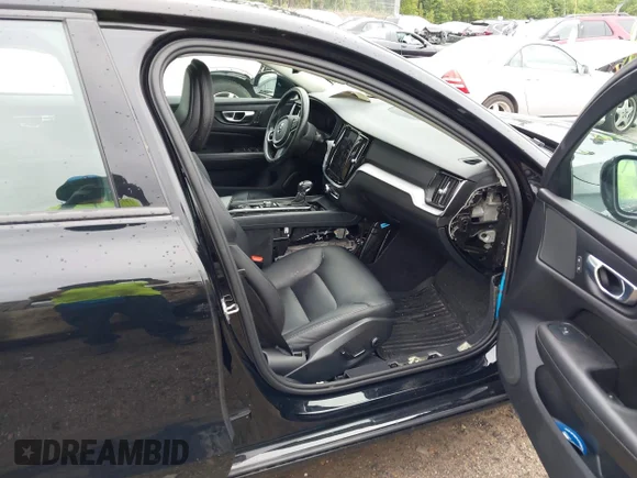 ✅ 2020 Volvo S60 Momentum • VIN: 7JR102FK1LG063257 • Лот: 43146833. Опубликован ранее на IAAI с пробегом 79 984 миль. Бесплатный доступ к архиву аукционных продаж из США и подробный отчёт об истории автомобиля на DreamBid. Изображение 5.