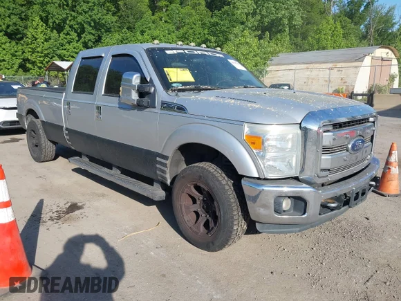 ✅ 2011 Ford F-250 XL • VIN: 1FT7W2A67BEC56444 • Lot: 45099602. Wystawiony na IAAI z przebiegiem 257 554 mil. Bezpłatny archiwum sprzedaży aukcyjnych z USA i szczegółowy raport historii pojazdu na DreamBid. Zdjęcie 1.