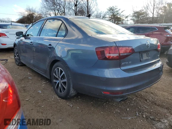 ✅ 2017 Volkswagen Jetta SE • VIN: 3VWDB7AJ0HM323546 • Лот: 37952333. Опубликован ранее на Copart с пробегом 37 641 миль. Бесплатный доступ к архиву аукционных продаж из США и подробный отчёт об истории автомобиля на DreamBid. Изображение 2.