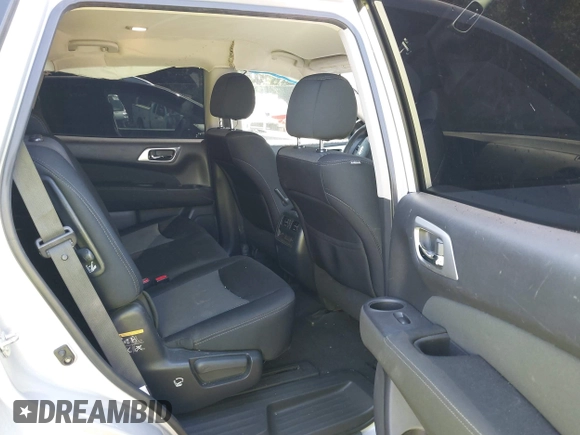 ✅ 2017 Nissan Pathfinder SV • VIN: 5N1DR2MM3HC677999 • Lot: 45092370. Wystawiony na IAAI z przebiegiem 138 688 mil. Bezpłatny archiwum sprzedaży aukcyjnych z USA i szczegółowy raport historii pojazdu na DreamBid. Zdjęcie 8.
