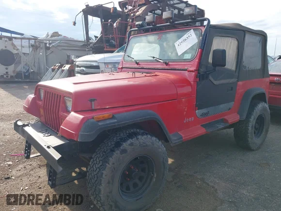 ✅ 1995 Jeep Wrangler • VIN: 1J4FY29S6SP215020 • Lot: 42926352. Listed on IAAI with 141,487 mi. Free auction sales archive from the USA and detailed vehicle history report at DreamBid. Image 2.