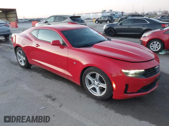 ✅ 2022 Chevrolet Camaro 1LS • VIN: 1G1FB1RXXN0122293 • Лот: 43907013. Опубликован ранее на IAAI с пробегом 70 536 миль. Бесплатный доступ к архиву аукционных продаж из США и подробный отчёт об истории автомобиля на DreamBid. Изображение 1.