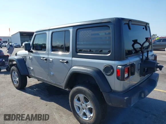 ✅ 2020 Jeep Wrangler Unlimited Willys • VIN: 1C4HJXDN3LW106460 • Lot: 44332198. Wystawiony na IAAI z przebiegiem 73 582 mil. Bezpłatny archiwum sprzedaży aukcyjnych z USA i szczegółowy raport historii pojazdu na DreamBid. Zdjęcie 3.