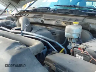 ✅ 2014 Ram 2500 Tradesman • VIN: 3C6TR5HT6EG328645 • Lot: 43640712. Wystawiony na IAAI z przebiegiem 208 947 mil. Bezpłatny archiwum sprzedaży aukcyjnych z USA i szczegółowy raport historii pojazdu na DreamBid. Zdjęcie 18.