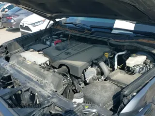 ✅ 2023 Toyota Tundra SR5 • VIN: 5TFLA5DB0PX120711 • Lot: 43210373. Wystawiony na IAAI z przebiegiem 33 598 mil. Bezpłatny archiwum sprzedaży aukcyjnych z USA i szczegółowy raport historii pojazdu na DreamBid. Zdjęcie 20.