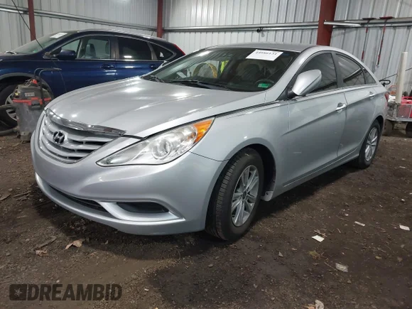 ✅ 2011 Hyundai Sonata GLS • VIN: 5NPEB4AC2BH097692 • Lot: 44086131. Wystawiony na IAAI z przebiegiem 159 940 mil. Bezpłatny archiwum sprzedaży aukcyjnych z USA i szczegółowy raport historii pojazdu na DreamBid. Zdjęcie 2.