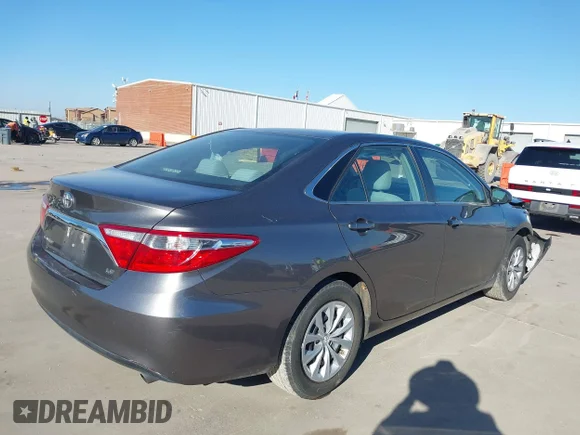 ✅ 2017 Toyota Camry LE • VIN: 4T1BF1FK7HU657416 • Lot: 43928046. Wystawiony na IAAI z przebiegiem 108 344 mil. Bezpłatny archiwum sprzedaży aukcyjnych z USA i szczegółowy raport historii pojazdu na DreamBid. Zdjęcie 4.