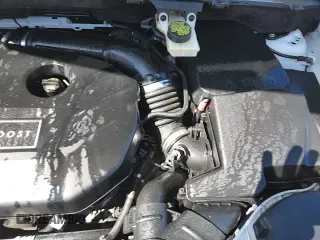 ✅ 2017 Lincoln MKC Reserve • VIN: 5LMCJ3C90HUL13116 • Lot: 80547595. Wystawiony na Copart z przebiegiem 71 387 mil. Bezpłatny archiwum sprzedaży aukcyjnych z USA i szczegółowy raport historii pojazdu na DreamBid. Zdjęcie 15.