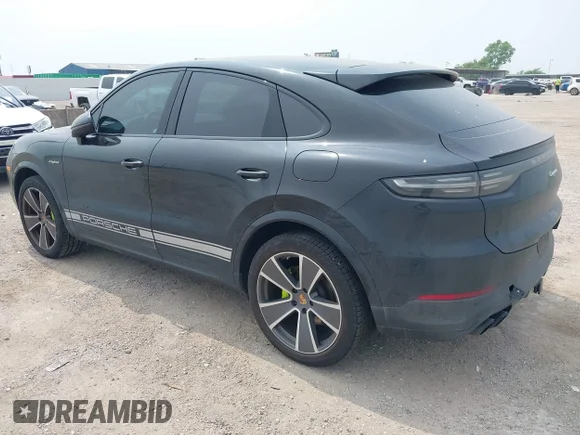 ✅ 2020 Porsche Cayenne E-Hybrid • VIN: WP1BE2AY6LDA55011 • Lot: 42242767. Listed on IAAI with 41,568 mi. Free auction sales archive from the USA and detailed vehicle history report at DreamBid. Image 3.