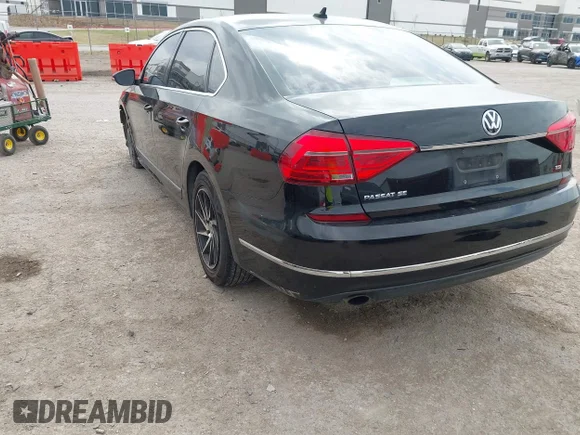 ✅ 2016 Volkswagen Passat SE • VIN: 1VWBS7A36GC047270 • Lot: 44526090. Wystawiony na IAAI z przebiegiem 137 795 mil. Bezpłatny archiwum sprzedaży aukcyjnych z USA i szczegółowy raport historii pojazdu na DreamBid. Zdjęcie 3.