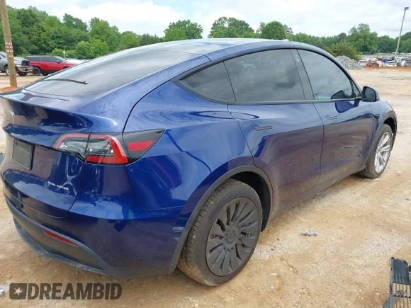 ✅ 2023 Tesla Model Y Long Range • VIN: 7SAYGDEE3PF702211 • Lot: 45112737. Wystawiony na IAAI z przebiegiem 25 474 mil. Bezpłatny archiwum sprzedaży aukcyjnych z USA i szczegółowy raport historii pojazdu na DreamBid. Zdjęcie 4.