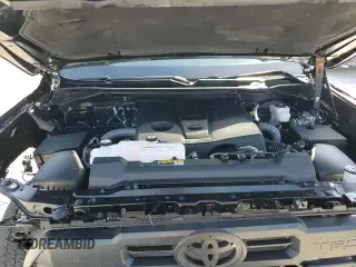 ✅ 2024 Toyota Tundra SR5 • VIN: 5TFLA5DB8RX200812 • Лот: 52882765. Опубликован ранее на Copart с пробегом 4 613 миль. Бесплатный доступ к архиву аукционных продаж из США и подробный отчёт об истории автомобиля на DreamBid. Изображение 15.