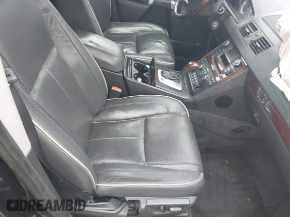 ✅ 2011 Volvo XC90 • VIN: YV4852CT4B1581194 • Lot: 42357586. Wystawiony na IAAI z przebiegiem 247 670 mil. Bezpłatny archiwum sprzedaży aukcyjnych z USA i szczegółowy raport historii pojazdu na DreamBid. Zdjęcie 5.