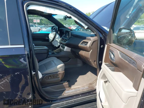 ✅ 2022 GMC Yukon SLT • VIN: 1GKS1BKD2NR131665 • Lot: 42616052. Wystawiony na IAAI z przebiegiem 143 262 mil. Bezpłatny archiwum sprzedaży aukcyjnych z USA i szczegółowy raport historii pojazdu na DreamBid. Zdjęcie 5.