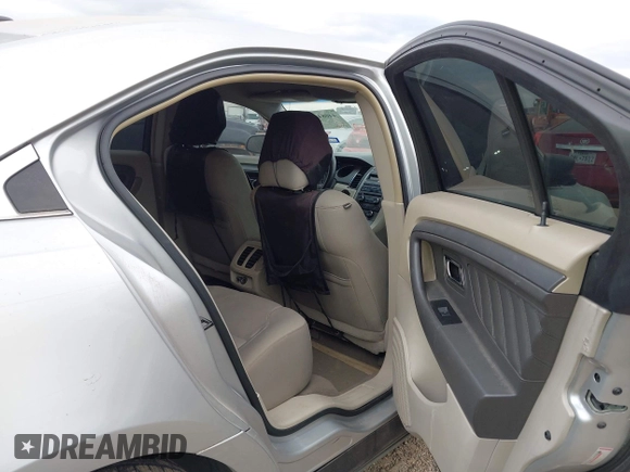 ✅ 2010 Ford Taurus SE • VIN: 1FAHP2DW7AG169066 • Lot: 44084157. Wystawiony na IAAI z przebiegiem 177 691 mil. Bezpłatny archiwum sprzedaży aukcyjnych z USA i szczegółowy raport historii pojazdu na DreamBid. Zdjęcie 8.