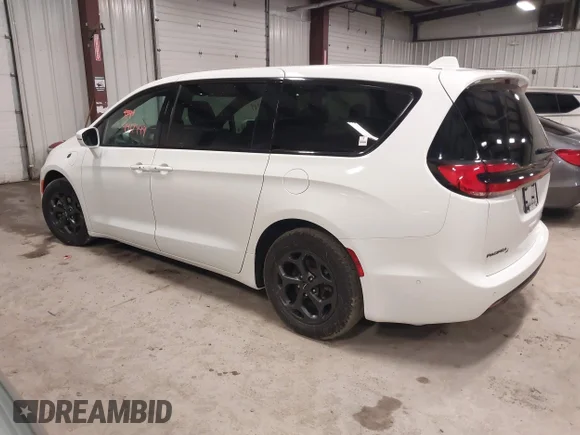 ✅ 2022 Chrysler Pacifica Hybrid Limited • VIN: 2C4RC1S73NR165035 • Lot: 44117449. Listed on IAAI with 79,995 mi. Free auction sales archive from the USA and detailed vehicle history report at DreamBid. Image 3.