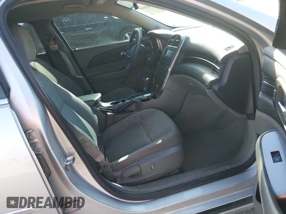 ✅ 2015 Chevrolet Malibu LS • VIN: 1G11B5SL3FU118265 • Lot: 44624689. Wystawiony na IAAI z przebiegiem 149 333 mil. Bezpłatny archiwum sprzedaży aukcyjnych z USA i szczegółowy raport historii pojazdu na DreamBid. Zdjęcie 5.