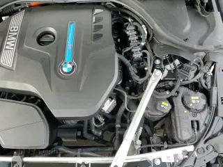 ✅ 2018 BMW 5 Series 530e • VIN: WBAJA9C56JB252416 • Lot: 91112305. Wystawiony na Copart z przebiegiem 23 165 mil. Bezpłatny archiwum sprzedaży aukcyjnych z USA i szczegółowy raport historii pojazdu na DreamBid. Zdjęcie 13.