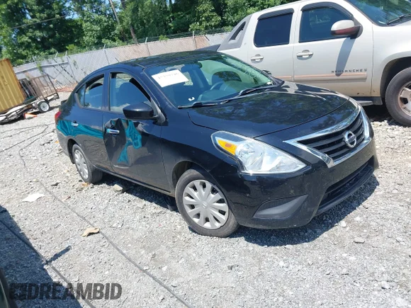 ✅ 2018 Nissan Versa SV • VIN: 3N1CN7AP2JL816122 • Lot: 45359746. Wystawiony na IAAI z przebiegiem 160 740 mil. Bezpłatny archiwum sprzedaży aukcyjnych z USA i szczegółowy raport historii pojazdu na DreamBid. Zdjęcie 1.