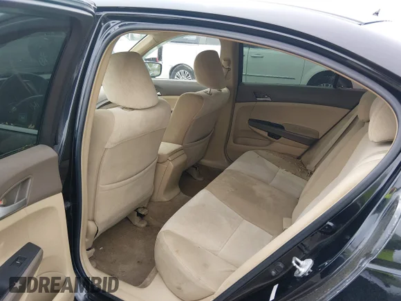 ✅ 2008 Honda Accord LX-P • VIN: 1HGCP26418A064621 • Lot: 44979387. Wystawiony na IAAI z przebiegiem 195 463 mil. Bezpłatny archiwum sprzedaży aukcyjnych z USA i szczegółowy raport historii pojazdu na DreamBid. Zdjęcie 8.
