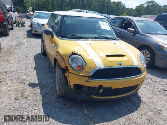 ✅ 2008 MINI Hardtop S • VIN: WMWMF73538TV33564 • Лот: 42879799. Опубликован ранее на IAAI с пробегом 72 592 миль. Бесплатный доступ к архиву аукционных продаж из США и подробный отчёт об истории автомобиля на DreamBid. Изображение 1.