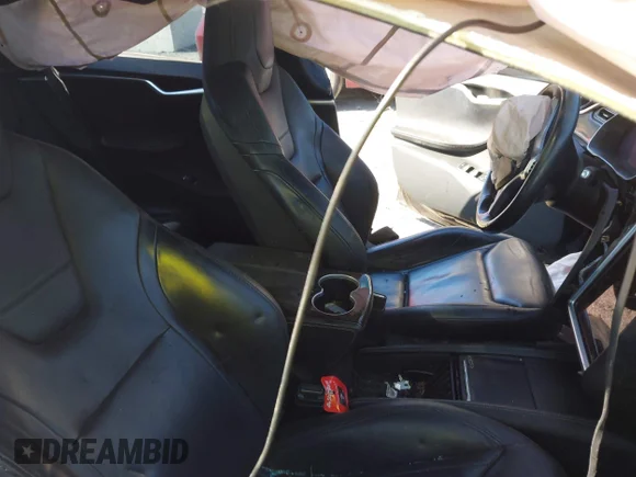 ✅ 2015 Tesla Model S • VIN: 5YJSA4V45FF097442 • Лот: 41541538. Опубліковано раніше на IAAI з пробігом 28 953 миль. Безкоштовний доступ до архіву аукціонних продажів зі США та докладний звіт про історію автомобіля на DreamBid. Зображення 5.