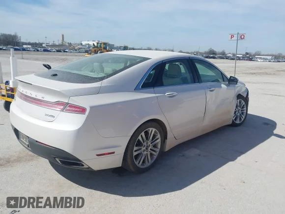 ✅ 2014 Lincoln MKZ • VIN: 3LN6L2J9XER833737 • Lot: 44684229. Wystawiony na IAAI z przebiegiem 116 376 mil. Bezpłatny archiwum sprzedaży aukcyjnych z USA i szczegółowy raport historii pojazdu na DreamBid. Zdjęcie 4.
