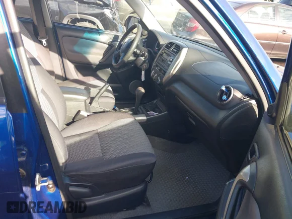 ✅ 2005 Toyota RAV4 • VIN: JTEHD20V556044607 • Лот: 43483219. Опубліковано раніше на IAAI з пробігом 202 282 миль. Безкоштовний доступ до архіву аукціонних продажів зі США та докладний звіт про історію автомобіля на DreamBid. Зображення 5.