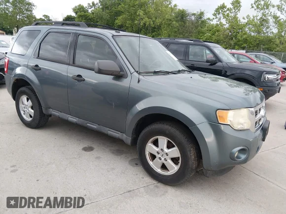 ✅ 2010 Ford Escape XLT • VIN: 1FMCU0DG7AKA03309 • Lot: 45115670. Wystawiony na IAAI z przebiegiem 257 660 mil. Bezpłatny archiwum sprzedaży aukcyjnych z USA i szczegółowy raport historii pojazdu na DreamBid. Zdjęcie 1.