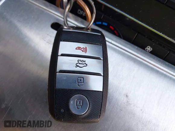 ✅ 2016 Kia Optima LX Turbo • VIN: 5XXGT4L15GG035613 • Лот: 45099957. Опубліковано раніше на IAAI з пробігом Не вказано. Безкоштовний доступ до архіву аукціонних продажів зі США та докладний звіт про історію автомобіля на DreamBid. Зображення 11.