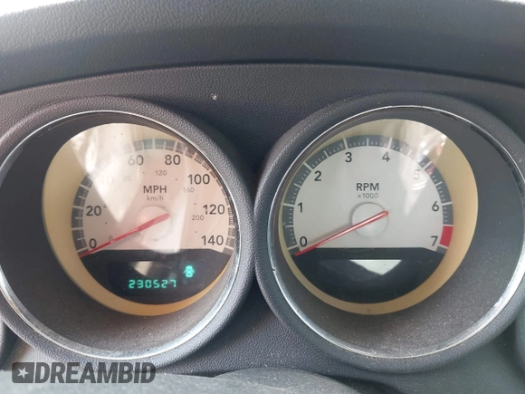 ✅ 2010 Dodge Charger SXT • VIN: 2B3CA3CVXAH124231 • Lot: 44979173. Wystawiony na IAAI z przebiegiem 230 527 mil. Bezpłatny archiwum sprzedaży aukcyjnych z USA i szczegółowy raport historii pojazdu na DreamBid. Zdjęcie 7.