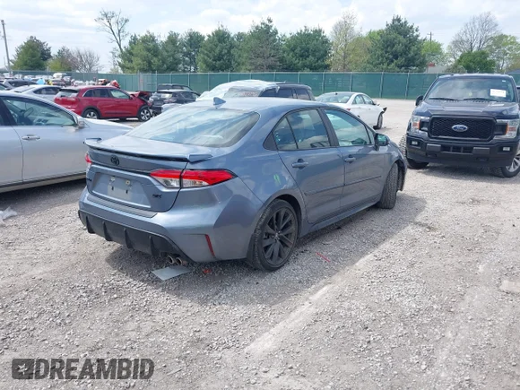 ✅ 2025 Toyota Corolla SE • VIN: 5YFS4MCE1SP227816 • Lot: 44832757. Wystawiony na IAAI z przebiegiem 31 399 mil. Bezpłatny archiwum sprzedaży aukcyjnych z USA i szczegółowy raport historii pojazdu na DreamBid. Zdjęcie 4.