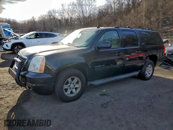 ✅ 2012 GMC Yukon XL SLT • VIN: 1GKS2KE72CR113702 • Лот: 96004895. Опубліковано раніше на Copart з пробігом 202 000 миль. Безкоштовний доступ до архіву аукціонних продажів зі США та докладний звіт про історію автомобіля на DreamBid. Зображення 1.