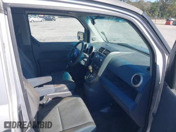 ✅ 2004 Honda Element EX • VIN: 5J6YH28574L011633 • Лот: 43337068. Опубліковано раніше на IAAI з пробігом 150 706 миль. Безкоштовний доступ до архіву аукціонних продажів зі США та докладний звіт про історію автомобіля на DreamBid. Зображення 5.