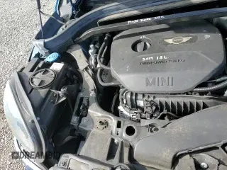 ✅ 2019 MINI Countryman Cooper • VIN: WMZYV5C53K3F57885 • Lot: 81842315. Wystawiony na Copart z przebiegiem 43 830 mil. Bezpłatny archiwum sprzedaży aukcyjnych z USA i szczegółowy raport historii pojazdu na DreamBid. Zdjęcie 15.