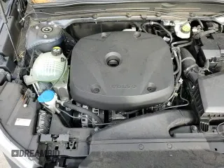 ✅ 2021 Volvo XC40 Momentum • VIN: YV4162UK3M2421566 • Lot: 89510805. Listed on Copart with 43,166 mi. Free auction sales archive from the USA and detailed vehicle history report at DreamBid. Image 15.