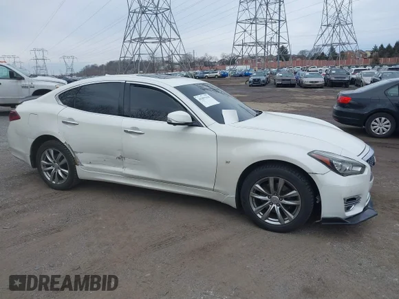 ✅ 2016 Infiniti Q70 • VIN: JN1BY1AR8GM270331 • Lot: 41497630. Wystawiony na IAAI z przebiegiem 93 922 mil. Bezpłatny archiwum sprzedaży aukcyjnych z USA i szczegółowy raport historii pojazdu na DreamBid. Zdjęcie 1.