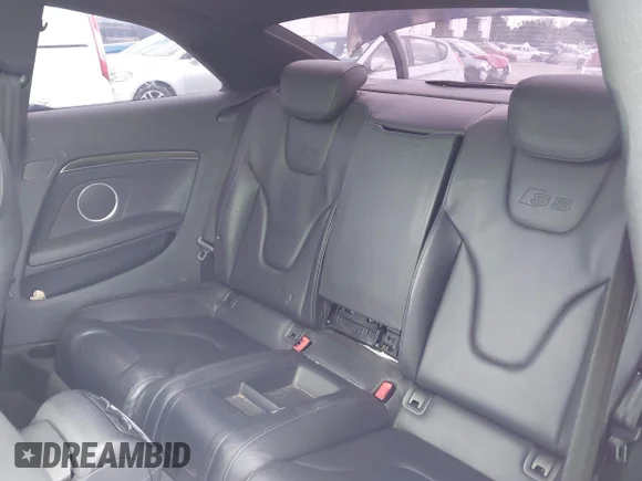 ✅ 2009 Audi S5 • VIN: WAURV78T19A009360 • Lot: 45193563. Wystawiony na IAAI z przebiegiem 136 148 mil. Bezpłatny archiwum sprzedaży aukcyjnych z USA i szczegółowy raport historii pojazdu na DreamBid. Zdjęcie 8.