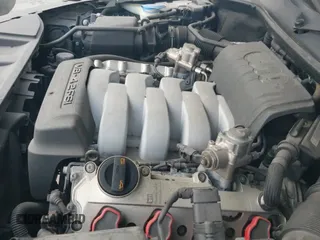 ✅ 2007 Audi Q7 Premium • VIN: WA1BV74L87D027015 • Lot: 39796183. Wystawiony na IAAI z przebiegiem 70 493 mil. Bezpłatny archiwum sprzedaży aukcyjnych z USA i szczegółowy raport historii pojazdu na DreamBid. Zdjęcie 12.