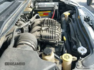 ✅ 2011 Chrysler Town & Country Touring L • VIN: 2A4RR8DG4BR690051 • Lot: 43740203. Wystawiony na IAAI z przebiegiem 172 120 mil. Bezpłatny archiwum sprzedaży aukcyjnych z USA i szczegółowy raport historii pojazdu na DreamBid. Zdjęcie 13.