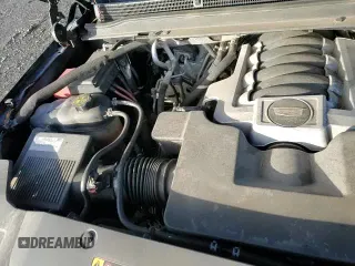 ✅ 2017 Cadillac Escalade ESV Luxury • VIN: 1GYS4HKJ6HR188140 • Lot: 82724055. Listed on Copart with 106,338 mi. Free auction sales archive from the USA and detailed vehicle history report at DreamBid. Image 16.