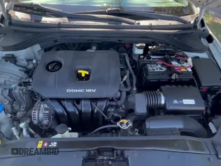 ✅ 2017 Hyundai Elantra SE • VIN: 5NPD84LF0HH011323 • Lot: 93139205. Listed on Copart with 118,411 mi. Free auction sales archive from the USA and detailed vehicle history report at DreamBid. Image 11.